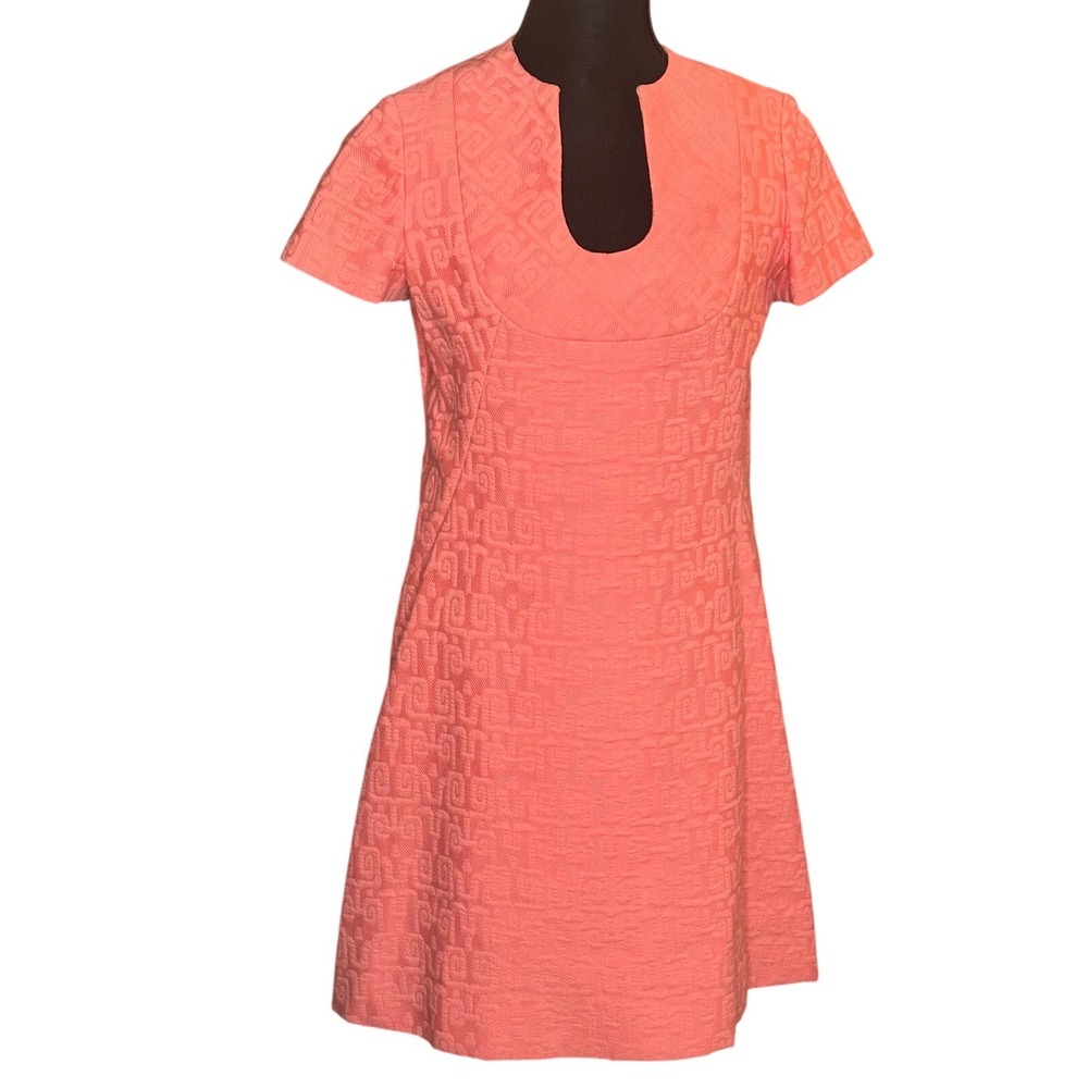 Vintage 60s Coral Pink Jacquard Mod Shift Dress Geometric Mini Short Sleeve S